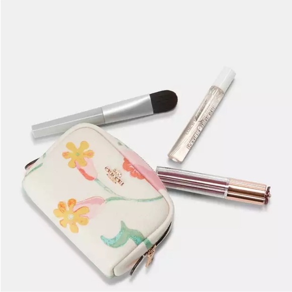 Coach Floral Small Boxy Cosmetic Case NWT - Picture 11 of 11